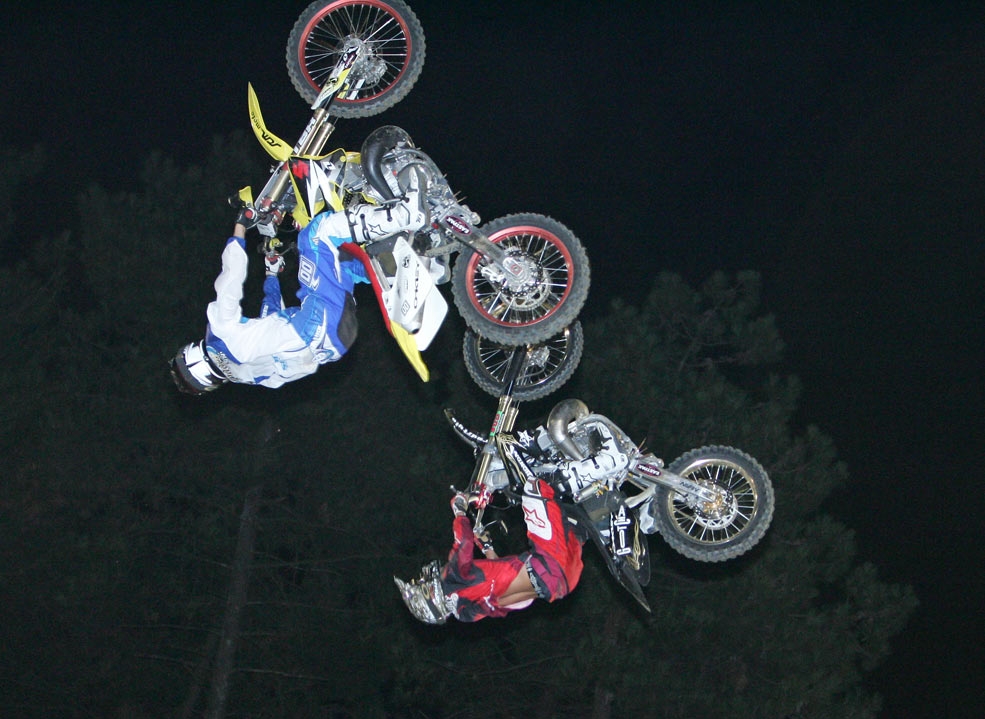 Backflip duo Pages / Troux